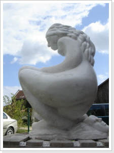 Nixe, Carrara-Marmor