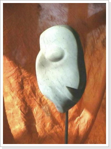 Gott des Humors, Carrara-Marmor